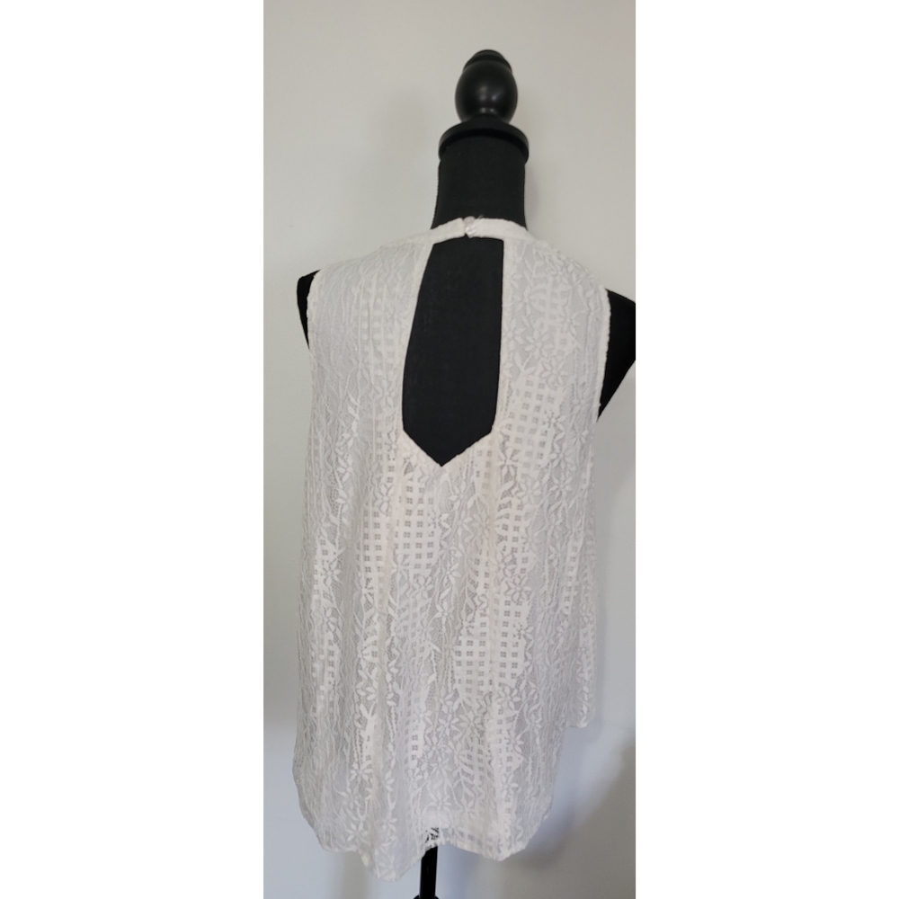 Doe & Rae Lacey Keyhole Top - Picture 2 of 4
